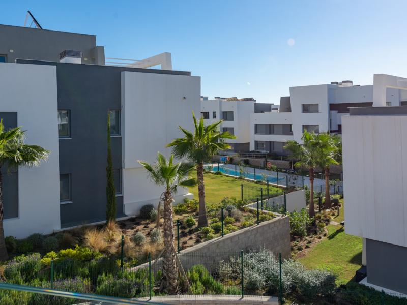 Beautiful 2-Bedroom Apartment for Sale on the New Golden Mile , Estepona 