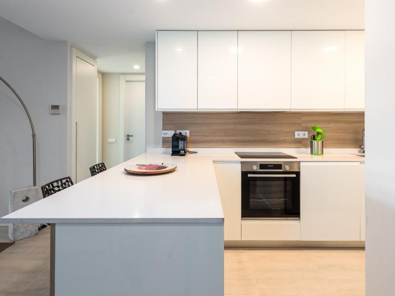 Beautiful 2-Bedroom Apartment for Sale on the New Golden Mile , Estepona 