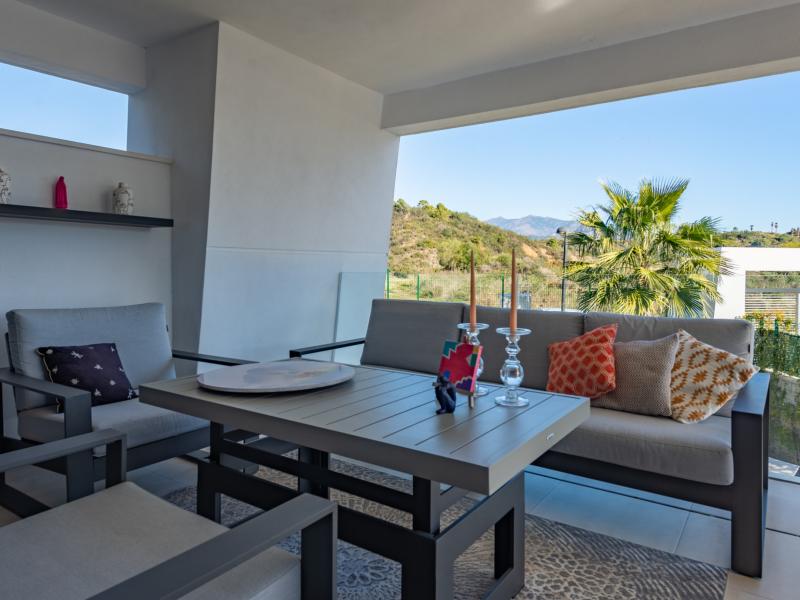 Beautiful 2-Bedroom Apartment for Sale on the New Golden Mile , Estepona 