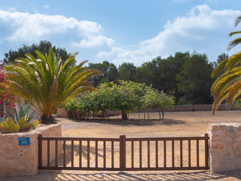 Rustic Luxury House for Sale in Sa Venda de Es Monestir, Formentera , Formentera 