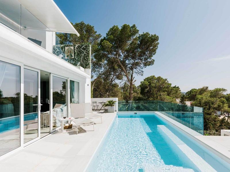 Renovated Modern Villa for Sale in Ibiza , San Antonio 