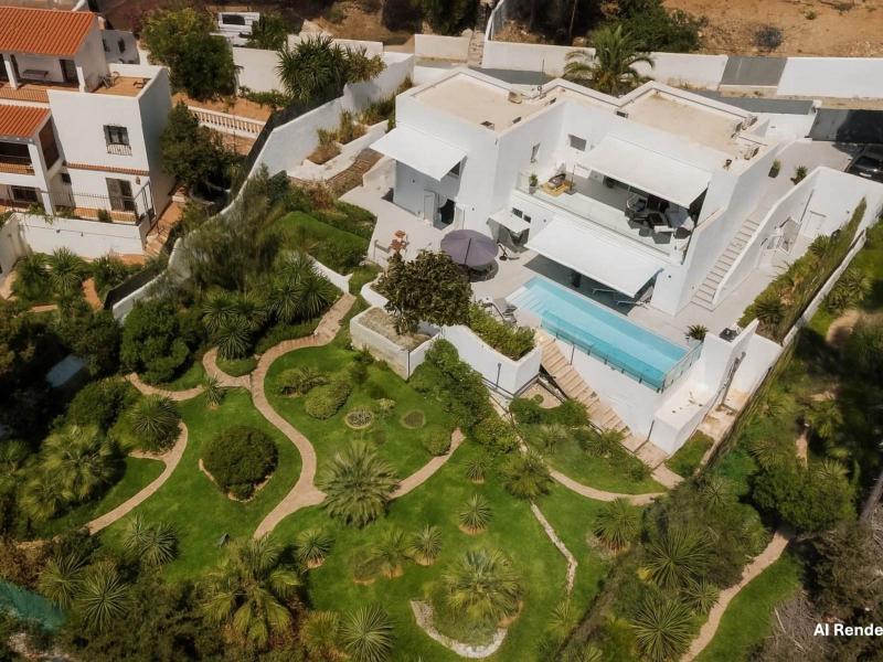 Renovated Modern Villa for Sale in Ibiza , San Antonio 