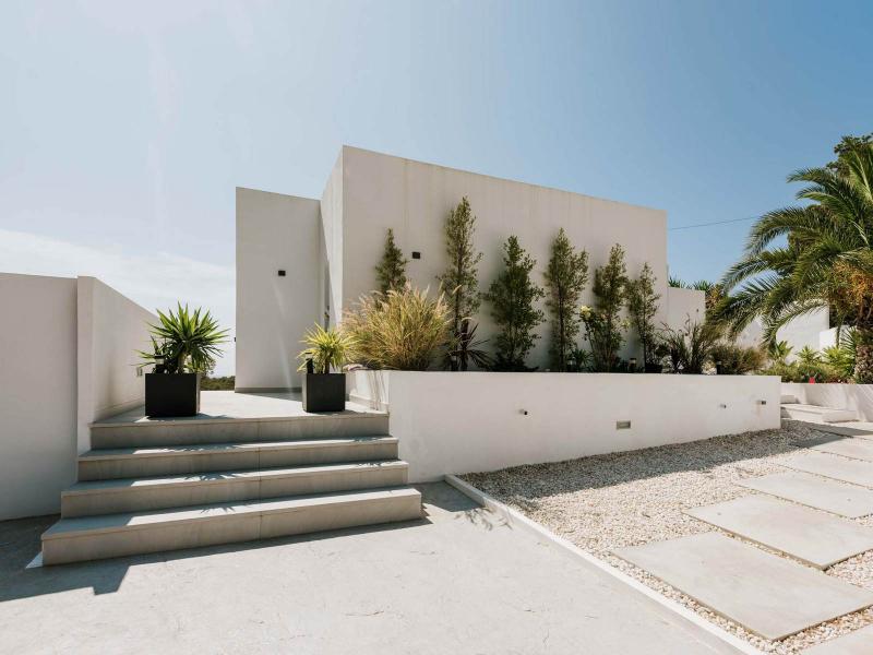 Renovated Modern Villa for Sale in Ibiza , San Antonio 