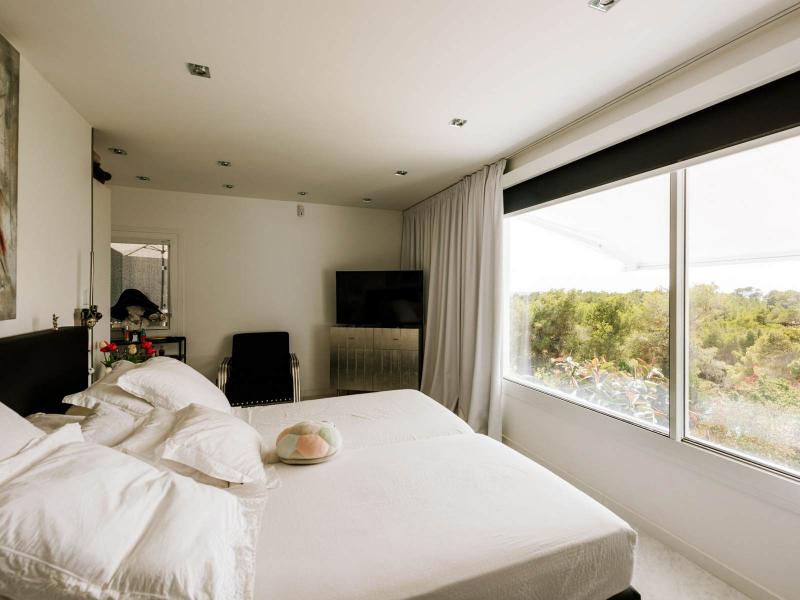 Renovated Modern Villa for Sale in Ibiza , San Antonio 