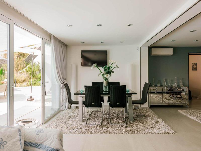 Renovated Modern Villa for Sale in Ibiza , San Antonio 