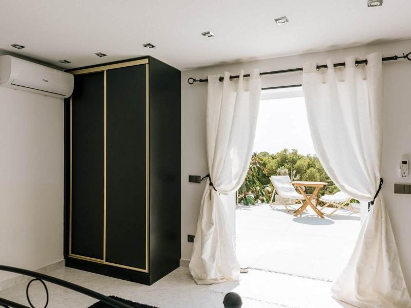 Renovated Modern Villa for Sale in Ibiza , San Antonio 