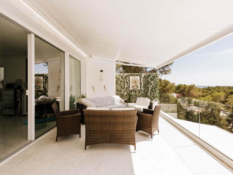 Renovated Modern Villa for Sale in Ibiza , San Antonio 