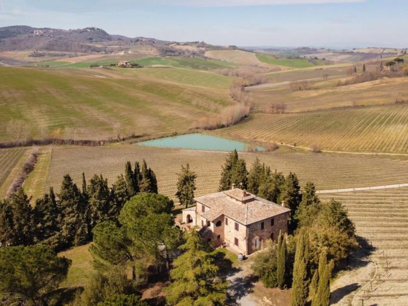 Organic Winery Estate for Sale in Montepulciano, Tuscany , Tuscany 