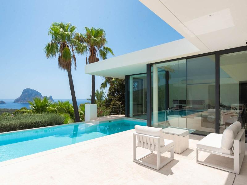 Modern Luxury Villa for Sale in Cala Carbo , Sant Josep de sa Talaia 