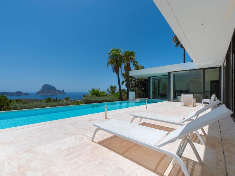 Modern Luxury Villa for Sale in Cala Carbo , Sant Josep de sa Talaia 