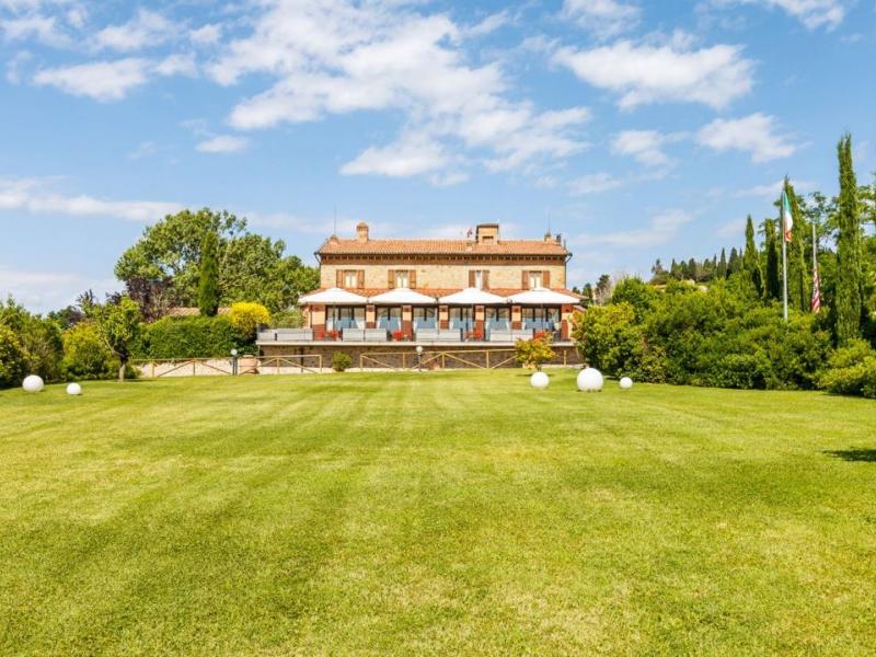 Historic Estate , Tuscany 