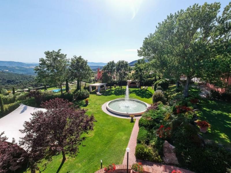 Historic Estate , Tuscany 