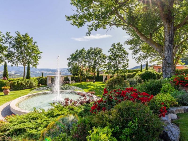 Historic Estate , Tuscany 
