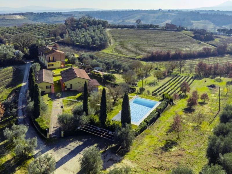 Luxury Hilltop Winery & Villa Estate for Sale , Tuscany 