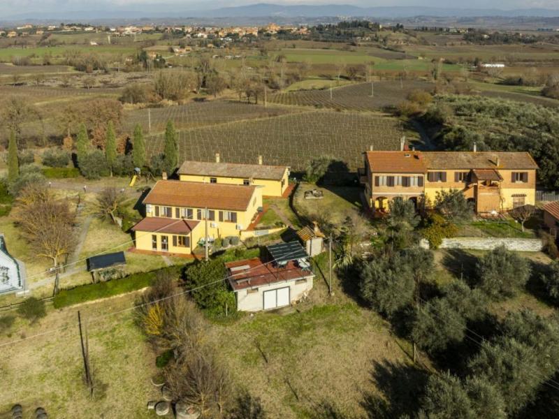 Luxury Hilltop Winery & Villa Estate for Sale , Tuscany 