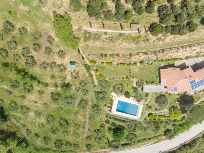Hill-Top Lake View Villa with Infinity Pool , Umbria 