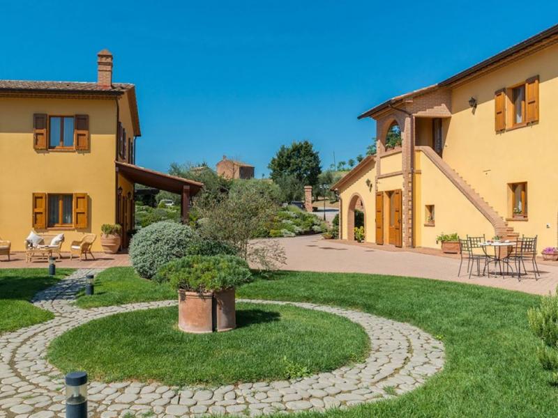 Elegant 18th-Century Estate with Pool, Tennis, Vineyards & Olive Grove , Puglia 