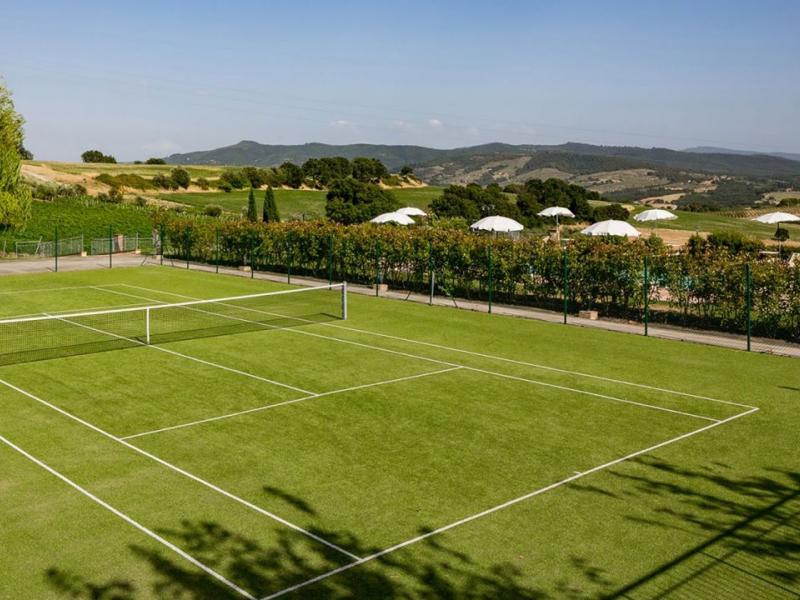 Elegant 18th-Century Estate with Pool, Tennis, Vineyards & Olive Grove , Puglia 