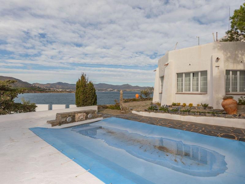 Rare Hilltop Villa with 360° Views , Costa Brava 