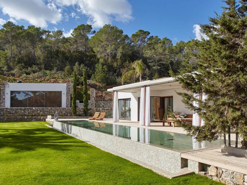 Modern Villa for Sale Near Ibiza Town , San Jose 