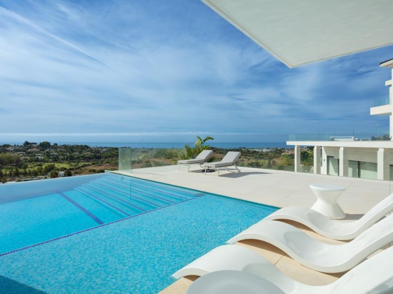 Luxury Villa for Sale in El Paraiso, Marbella , Estepona 