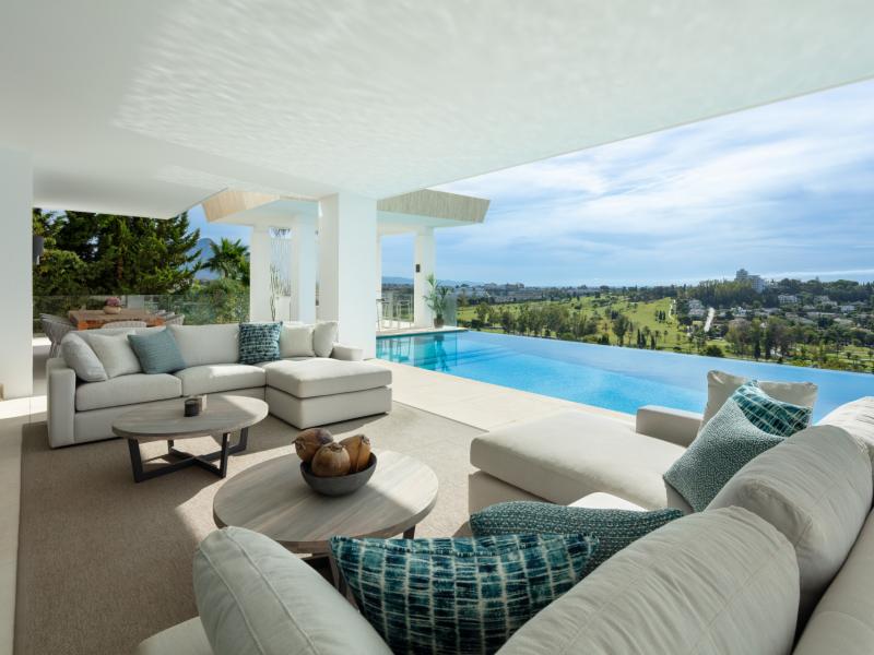 Luxury Villa for Sale in El Paraiso, Marbella , Estepona 