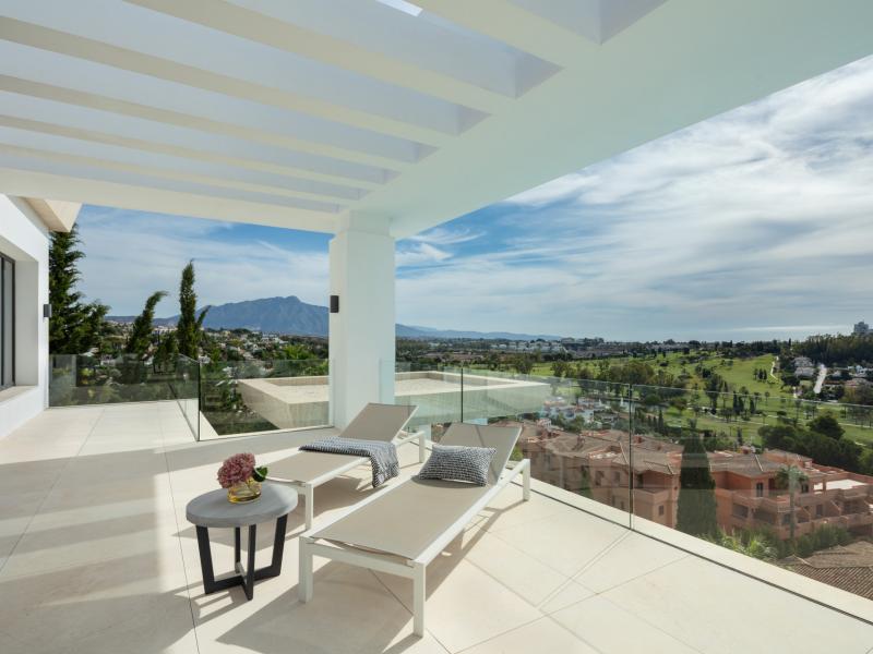 Luxury Villa for Sale in El Paraiso, Marbella , Estepona 