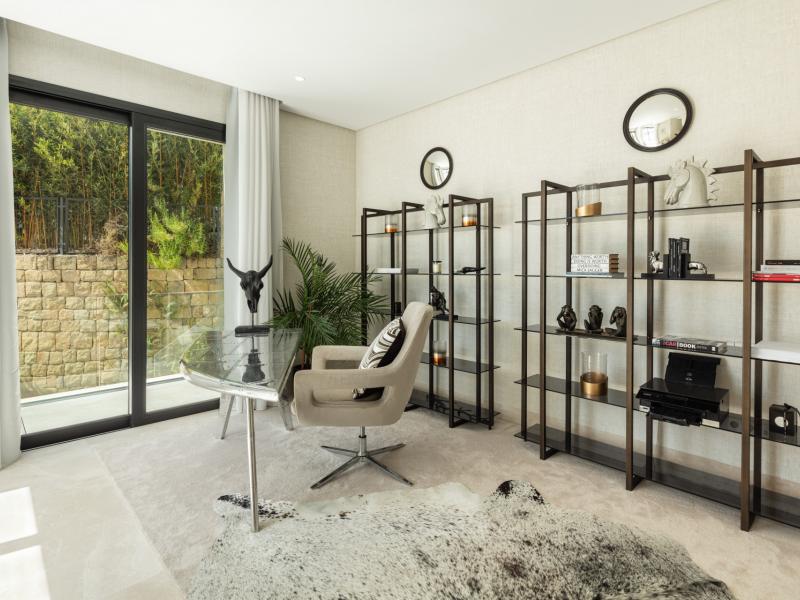 Luxury Villa for Sale in El Paraiso, Marbella , Estepona 