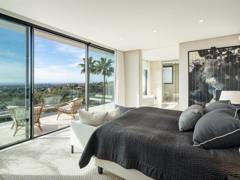 Luxury Villa for Sale in La Quinta, Marbella – Panoramic Sea Views , Benahavis 