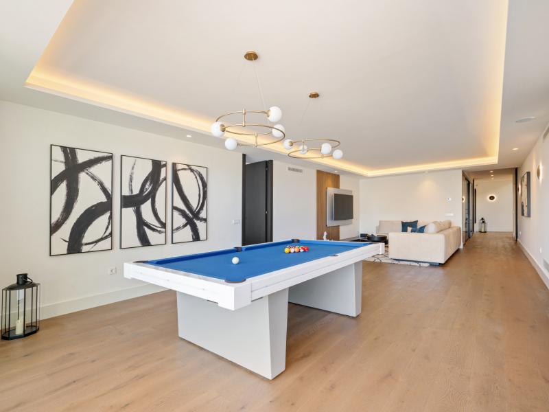 Luxury Villa for Sale in Marbella – Frontline Golf Villa 2000 , Nueva Andalucia 