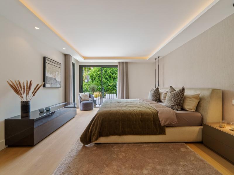 Luxury Scandinavian-Style Villa for Sale , Nueva Andalucia 