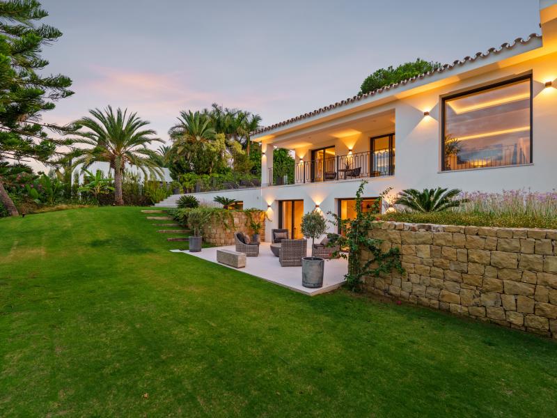 Luxury Scandinavian-Style Villa for Sale , Nueva Andalucia 