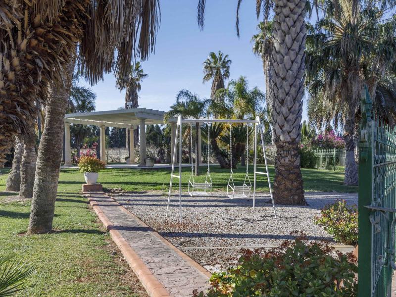 Exceptional Estate with 2 Villas, 2 Pools & 40,000 m² of Orange Groves , Valencia 