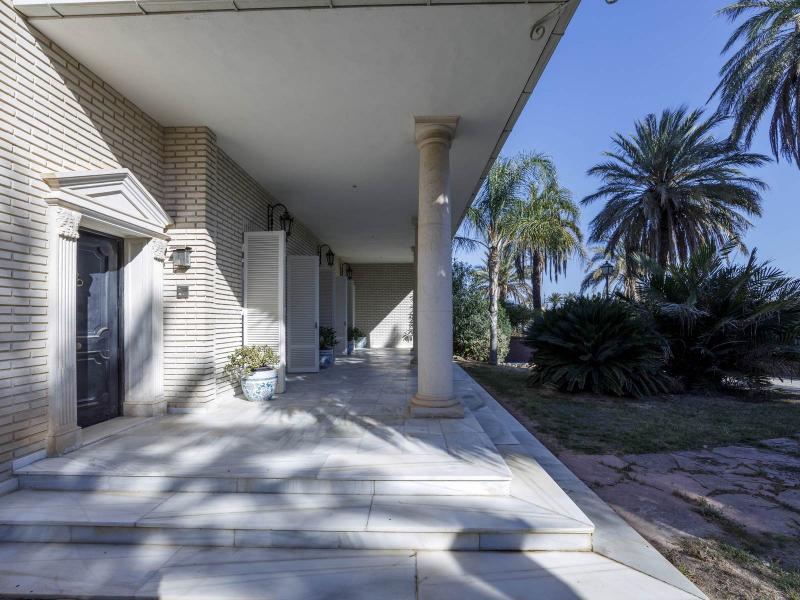 Exceptional Estate with 2 Villas, 2 Pools & 40,000 m² of Orange Groves , Valencia 