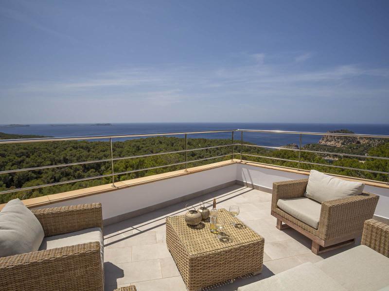 Contemporary Sea-View Villa for Sale in Ibiza , San Antonio 