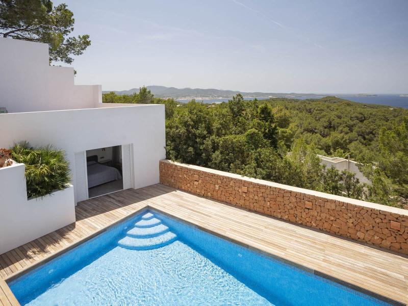 Contemporary Sea-View Villa for Sale in Ibiza , San Antonio 