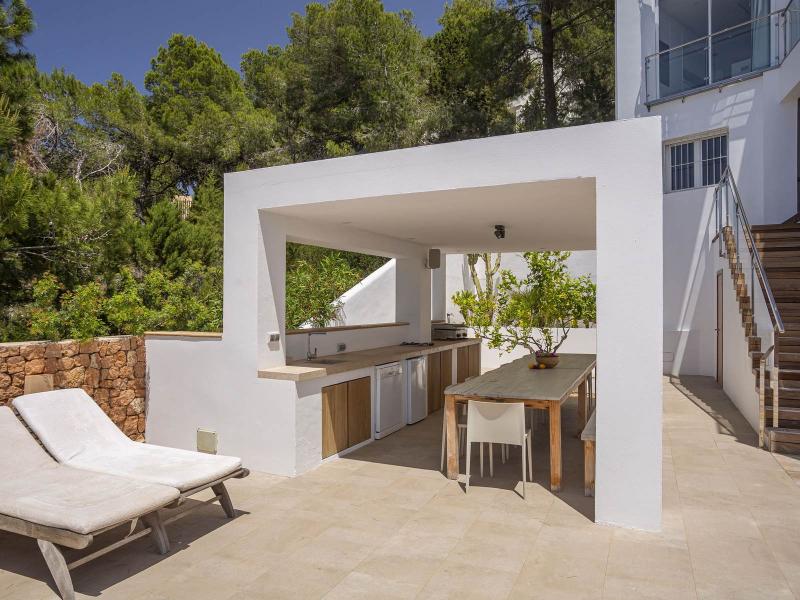 Contemporary Sea-View Villa for Sale in Ibiza , San Antonio 