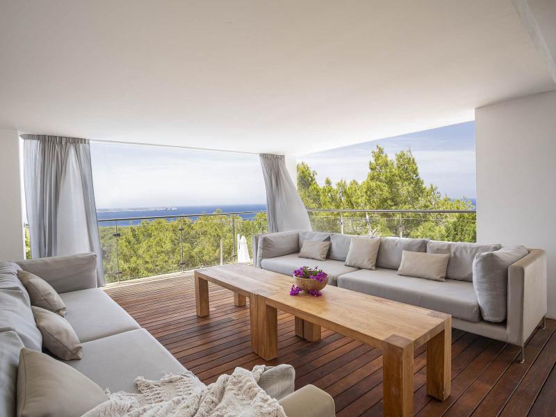 Contemporary Sea-View Villa for Sale in Ibiza , San Antonio 