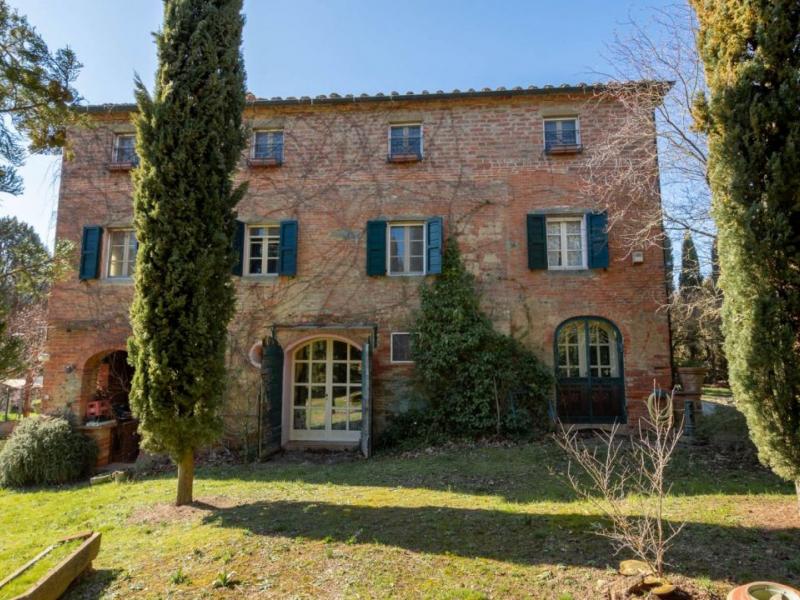 Historic Country Estate for Sale in Tuscany , Tuscany 