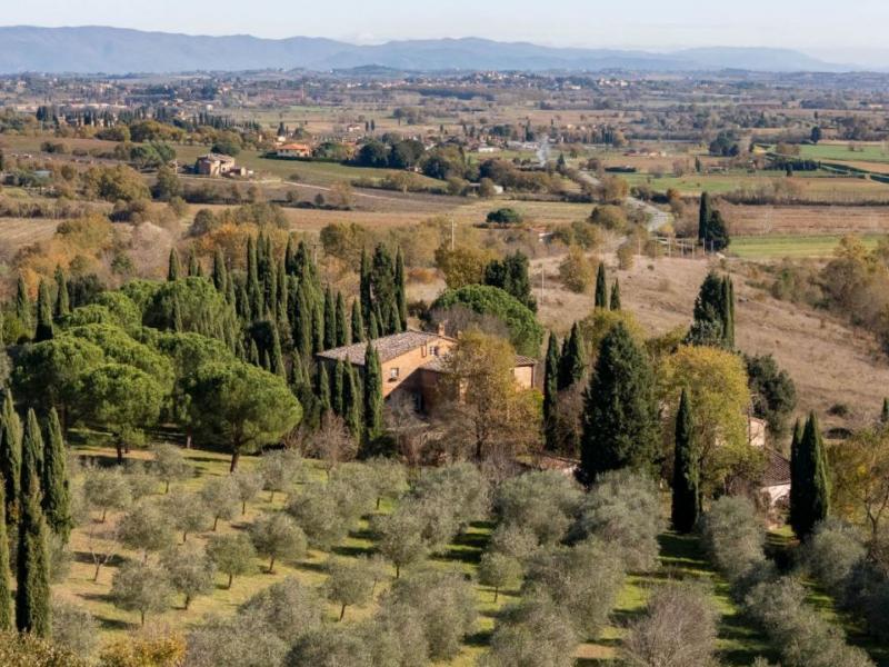 Historic Country Estate for Sale in Tuscany , Tuscany 