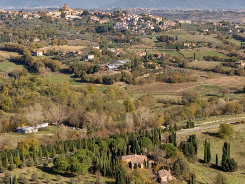 Historic Country Estate for Sale in Tuscany , Tuscany 