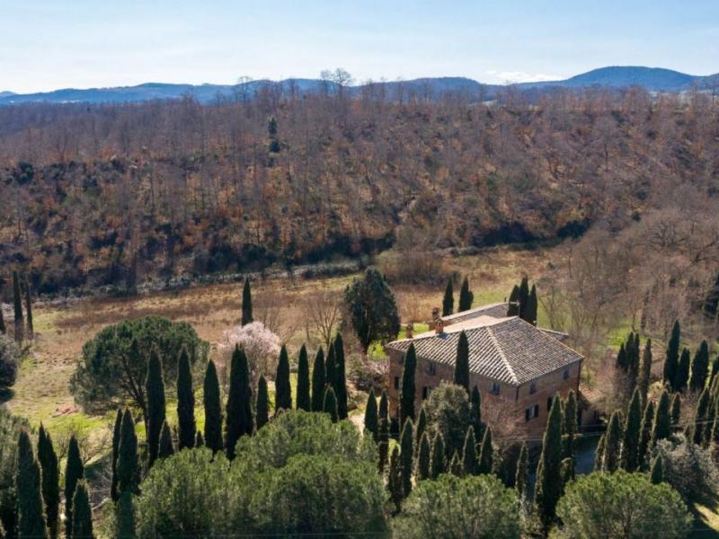 Historic Country Estate for Sale in Tuscany , Tuscany 