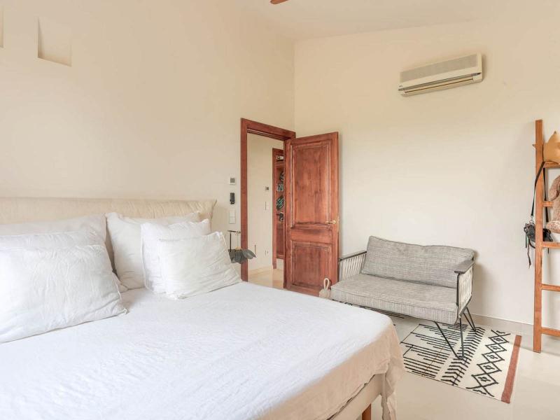 Private Villa with Guest Houses , 