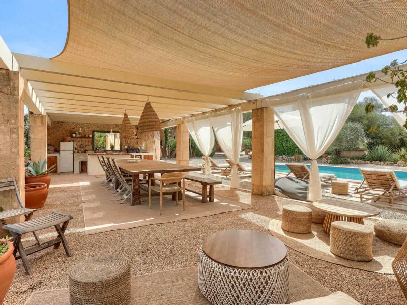 Private Villa with Guest Houses , 