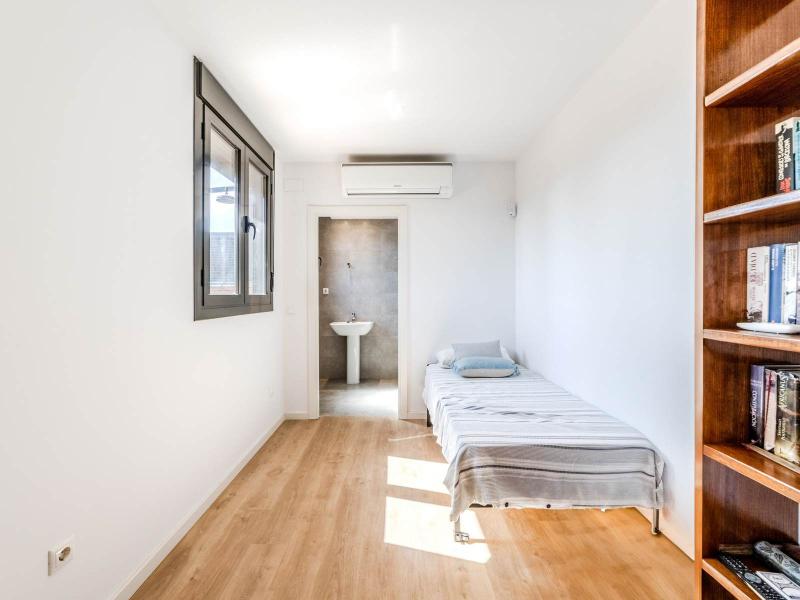 Bright Four-Bedroom Apartment with Sea Views in Sitges , Sitges 