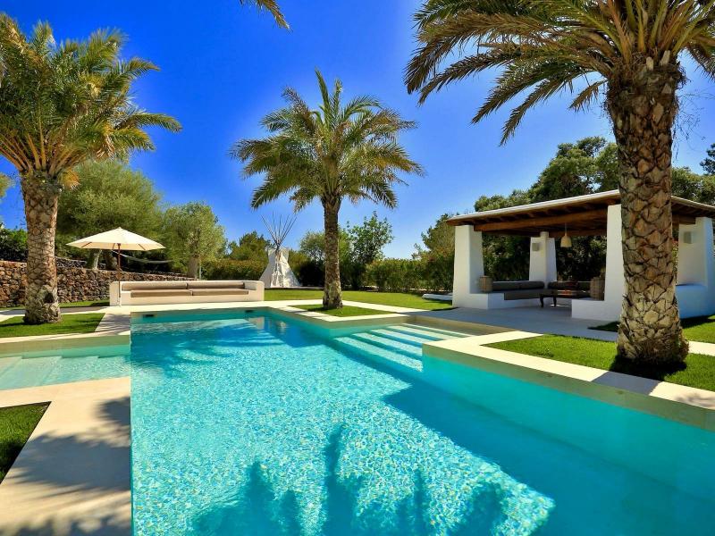 Blakstad-Style Finca for Sale Near Santa Gertrudis , Jesus 