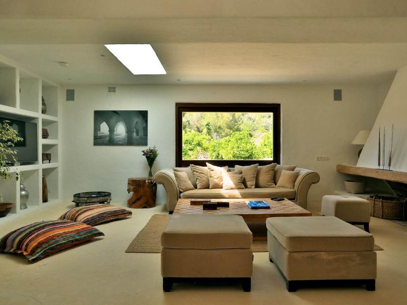 Blakstad-Style Finca for Sale Near Santa Gertrudis , Jesus 
