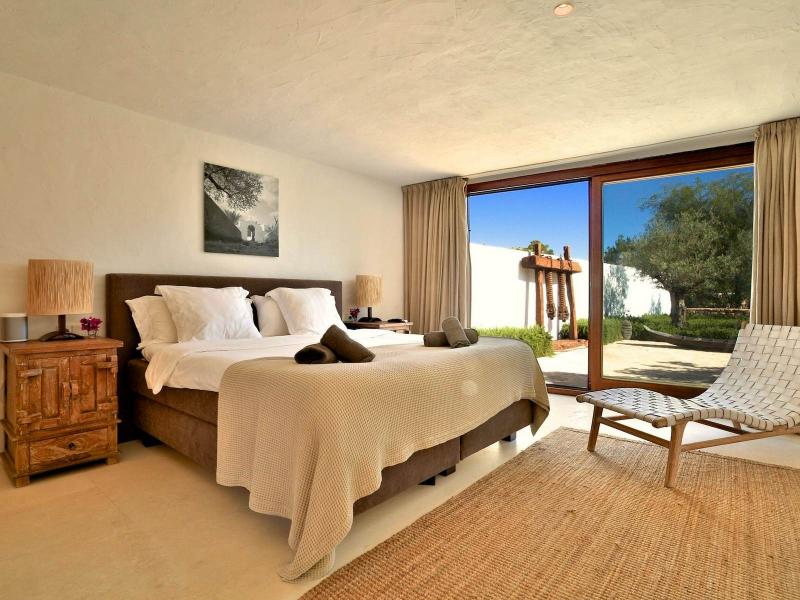 Blakstad-Style Finca for Sale Near Santa Gertrudis , Jesus 