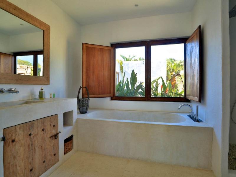 Blakstad-Style Finca for Sale Near Santa Gertrudis , Jesus 