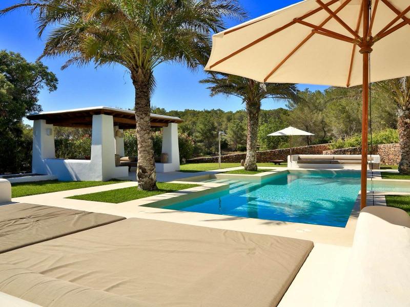 Blakstad-Style Finca for Sale Near Santa Gertrudis , Jesus 